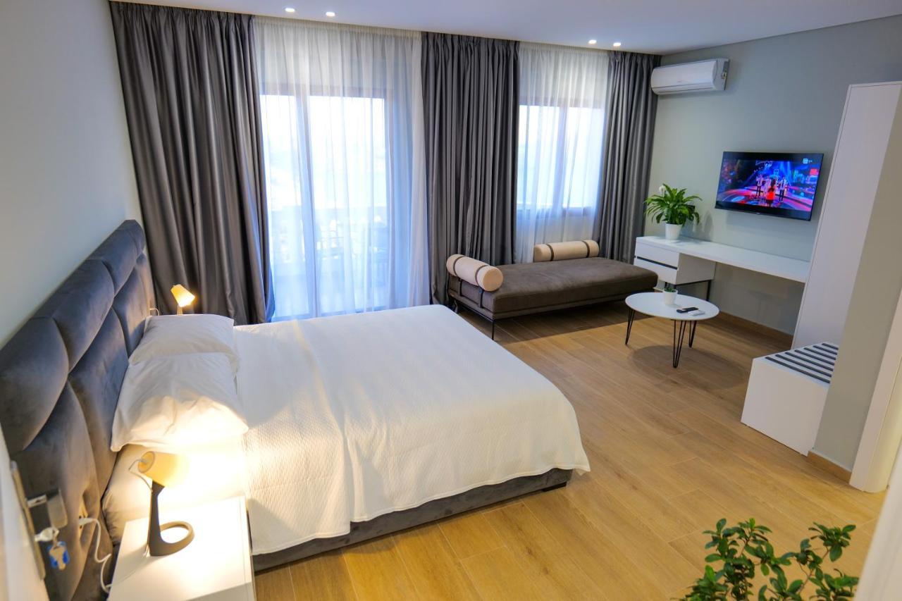 Sky Way Skk Luxury Apartmanhotel *
