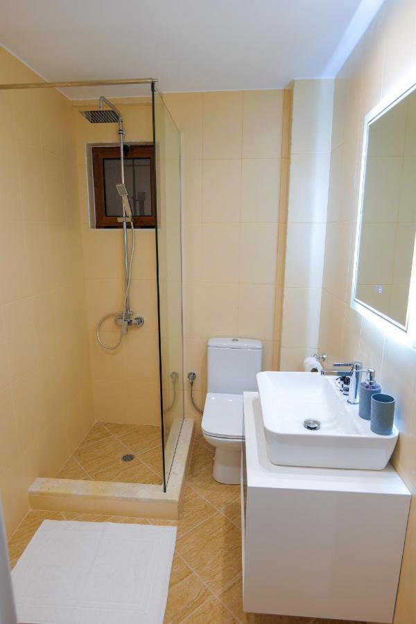 Sky Way Skk Luxury * Sarandë